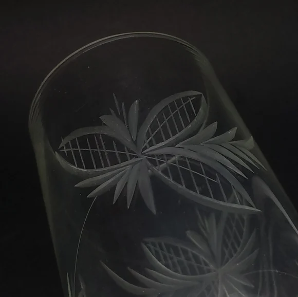 2 Vintage Etched Leaf & Flower Crystal Drinking Glasses - Picture 9 of 16